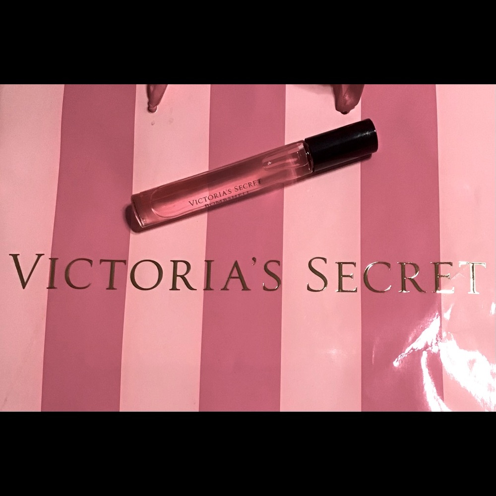 Victoria’s Secret Bombshell eau de parfum roll on